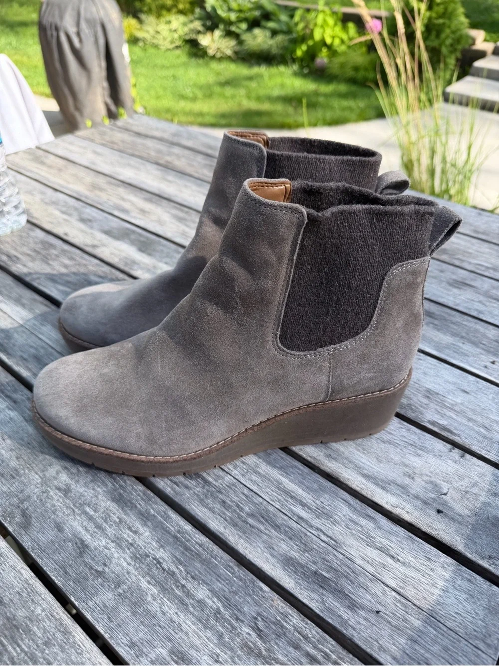 N/A classic taupe